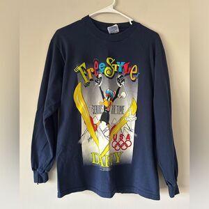 Daffy the Duck Looney Toons Vintage 1995 USA Olympics Graphic Shirt Size M